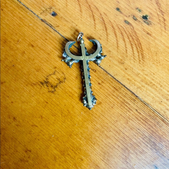 Vintage paste “angel” cross pendant. Absolutely stunning! - Picture 4 of 5